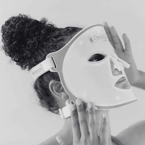 5 Reasons Why We 💗 Omnilux Masks for Skin Rejuvenation
